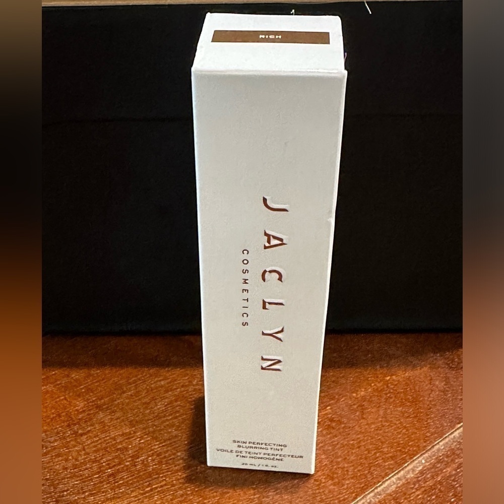 Jaclyn Cosmetics Skin Perfecting Blurring Tint in 12-Rich - Brand New! - Picture 2 of 6